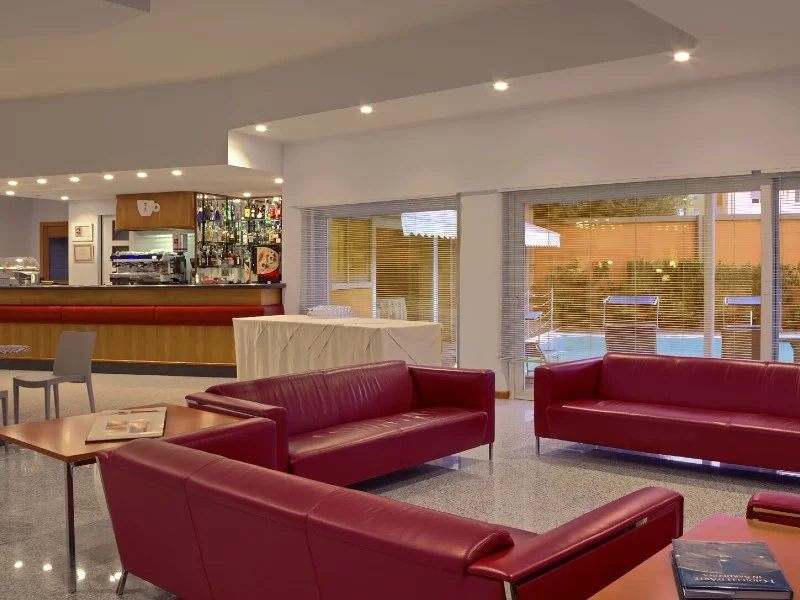 Hall-Hotel-Mistral-2-Oristano